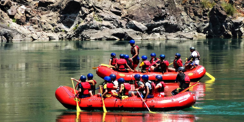 Adventure sports river rafting in Himachal Pradesh